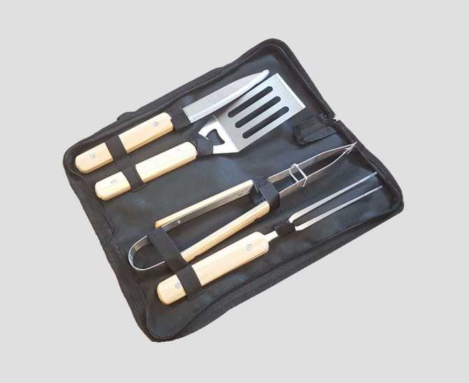 Set of 4 utensils