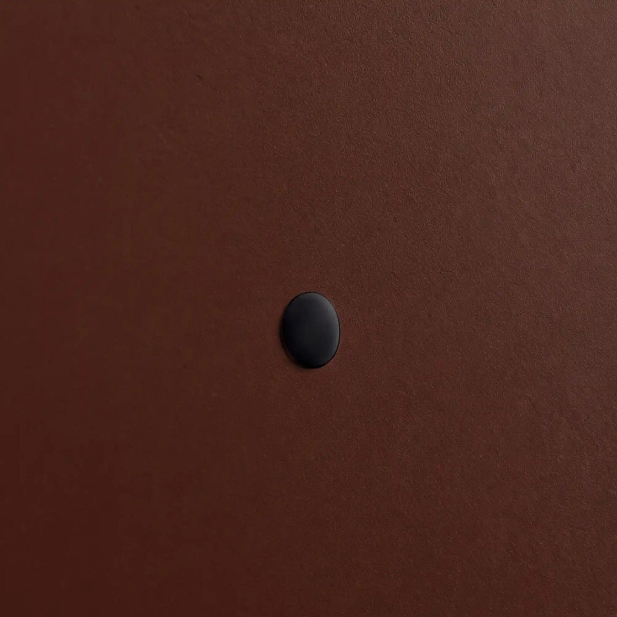 Cache-vis noir installé sur un meuble PILOTIS
::visuel:noir

