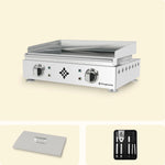 Plancha gaz inox 2 brûleurs vivaplancha avec crédence, présentée avec couvercle inox et kit d’ustensiles.